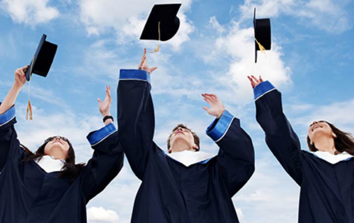 Kimberly Clark awards Bright Futures scholarship