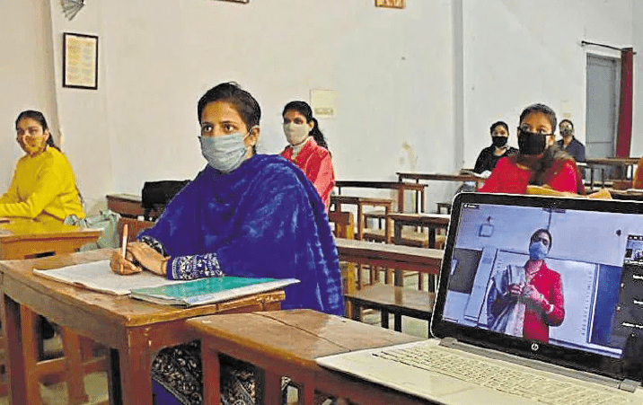 Education department launches online course for teachers training 1