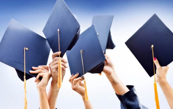 THE MARK ELENOWITZ SCHOLARSHIP