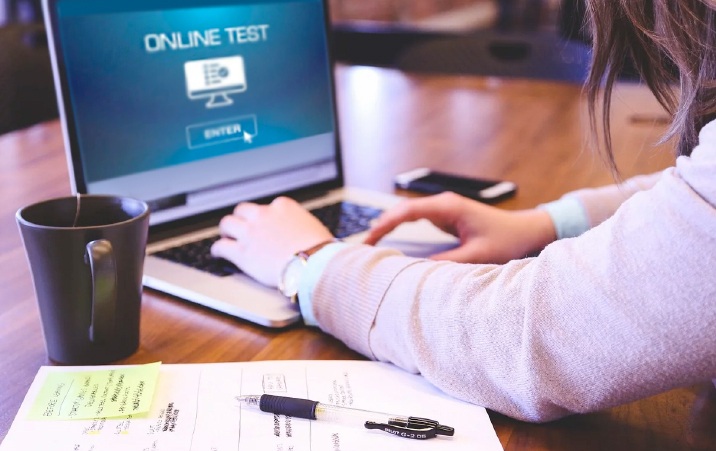 UP tech institutes should conduct online exams as per convenience CM