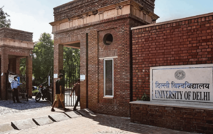 Delhi University to increase university development fee