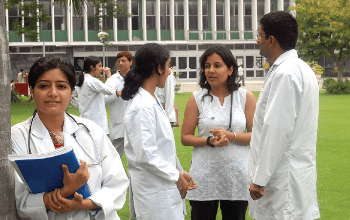 Kerala High Court Restrains Private Medical Colleges From Charging Fees For Next Year In Advance