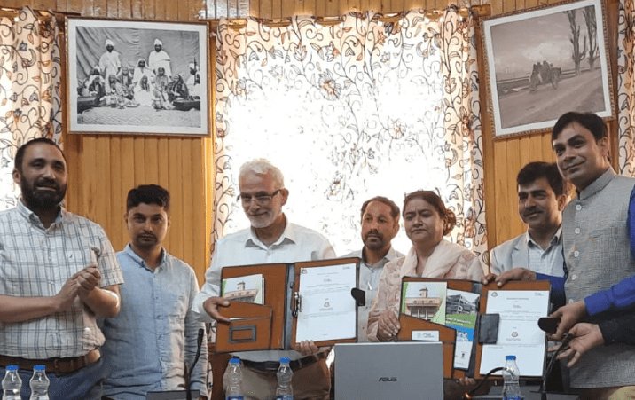 Gujarat varsity signs MoU with Kashmir University
