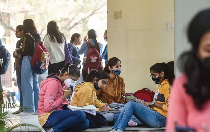 NEET UG 2022 Dress Code Long sleeved clothes Palazzo shoes not allowed