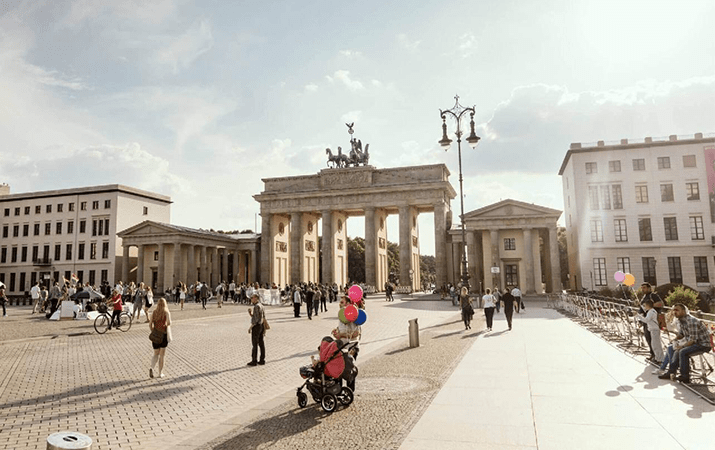 Life in a Foreign University A student studying in Germany shares how to choose college course and make friends