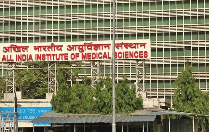 Union Health Minister stresses the need for AIIMS to transform into institutes of global eminence