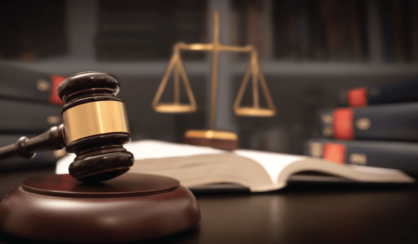 5 essential skills to become a corporate lawyer