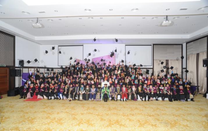 The alma mater connect